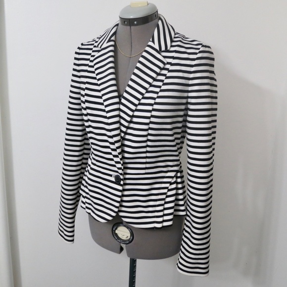 Elle Avery Striped Peplum Single Breast Blazer Soft Knit Casual Size Small - Picture 3 of 10